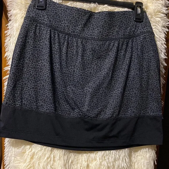 Columbia Women’s Siren Splash Skort/Golf Tennis Skirt. Size S - Picture 1 of 4